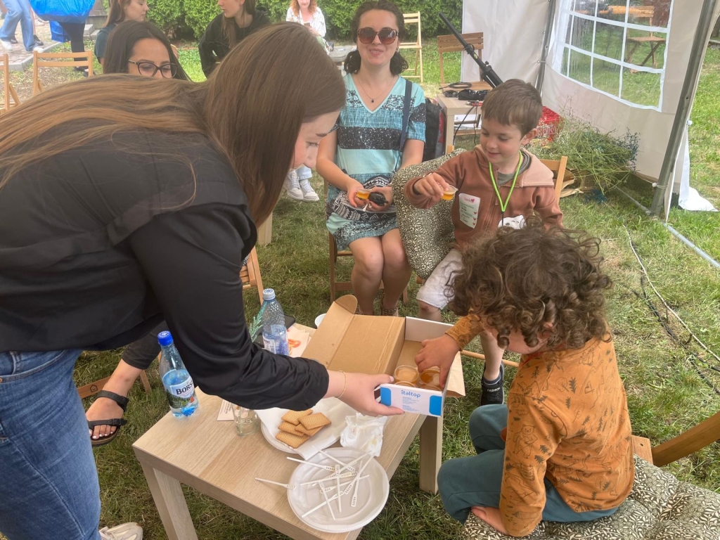 Drumul mierii – din stup până pe masă