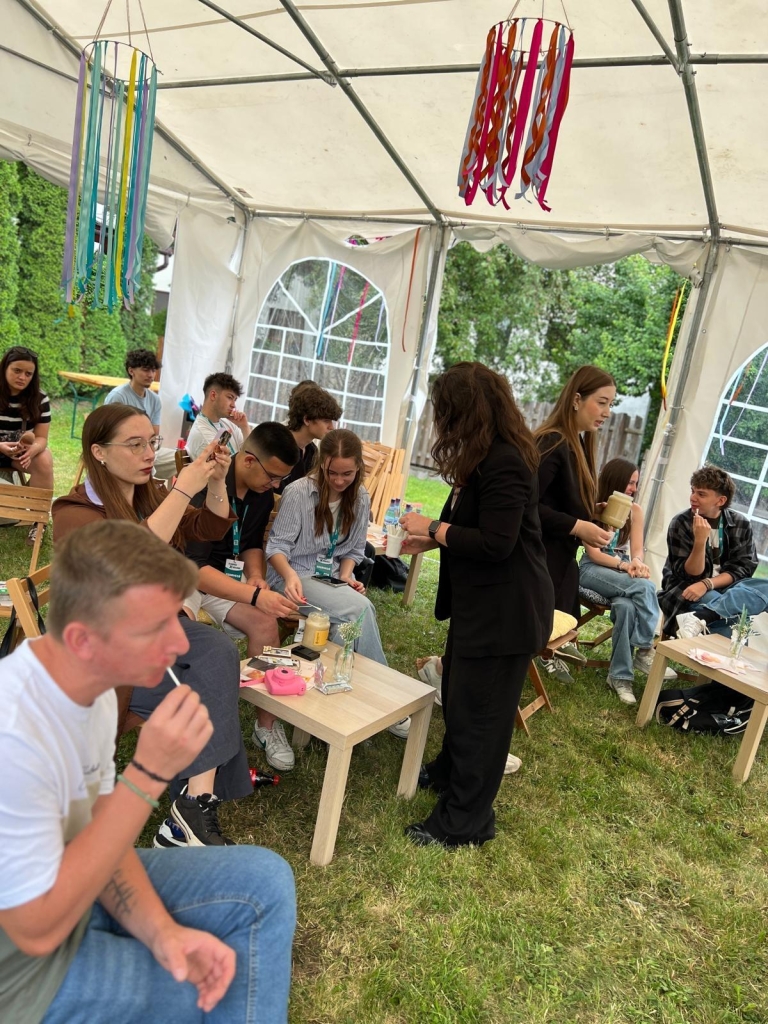 Dragostea pentru miere – din comunitate în comunitate