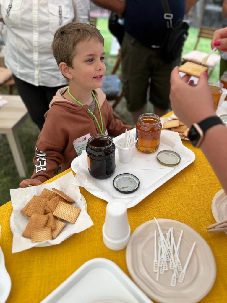 Drumul mierii – din stup până pe masă