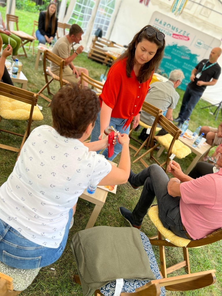 Drumul mierii – din stup până pe masă