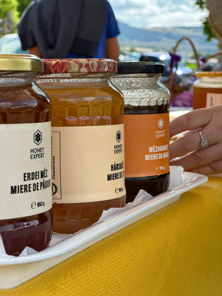 Mierea care ne unește